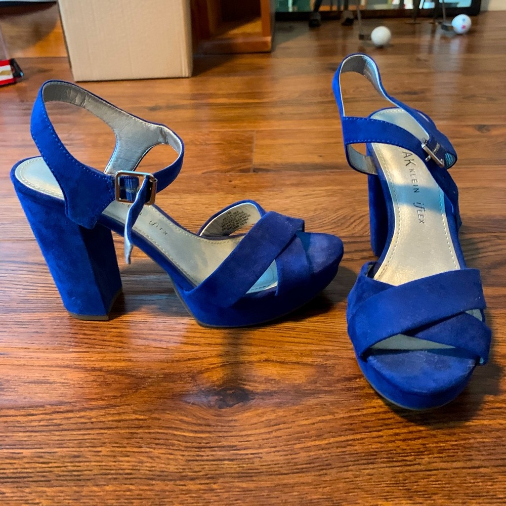Blue, velvet high heels